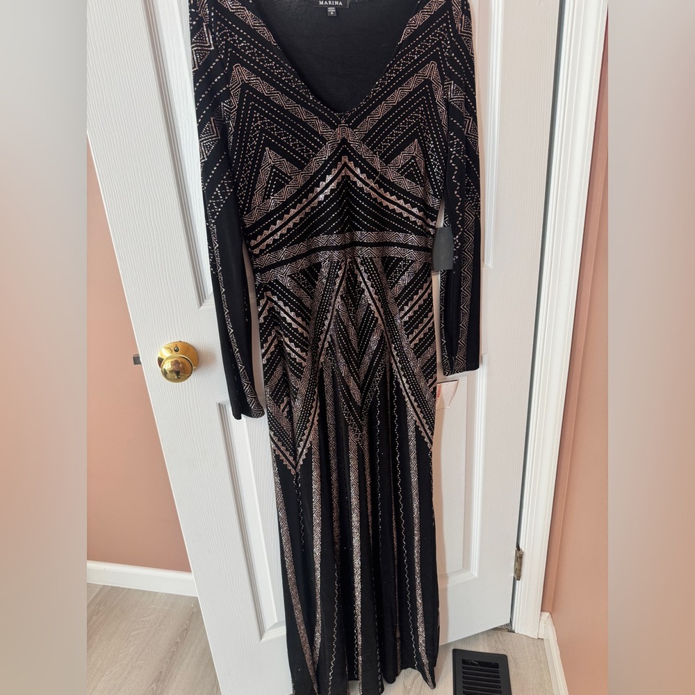 NWT long sleeve black glittery rose gold design maxi dress stretch material s6
